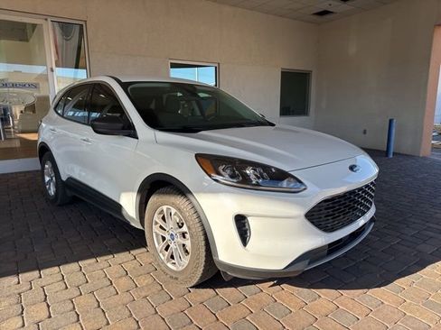 Certified 2022 Ford Escape SE image 7