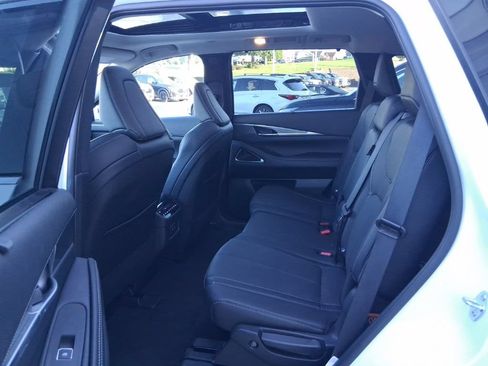 Certified 2026 INFINITI QX60 Luxe w/ Cargo Package AWD/4WD image 30
