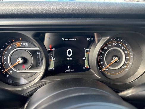 Used 2024 Jeep Wrangler Unlimited Sport AWD/4WD image 15