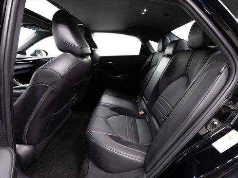 Used 2019 Toyota Avalon Touring image 6