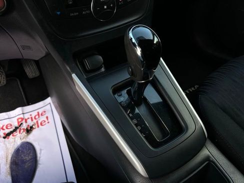 Used 2019 Nissan Sentra SV FWD image 34