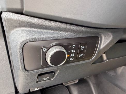 New 2025 Ford Bronco Badlands image 10