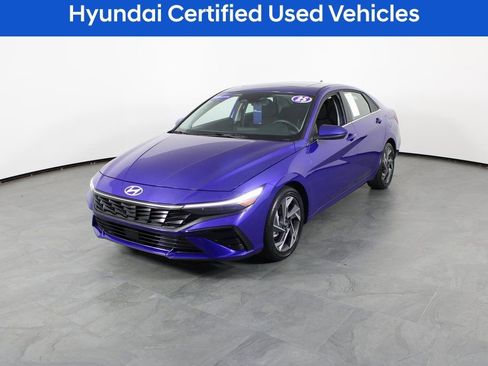 Certified 2025 Hyundai Elantra SEL image 2