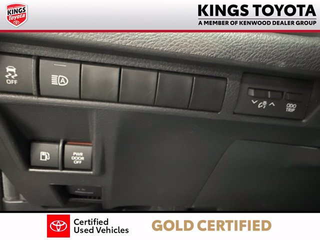 Certified 2025 Toyota Sienna LE FWD image 24