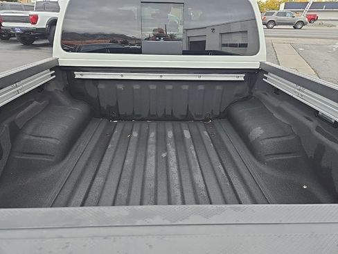 Certified 2024 Nissan Frontier SV w/ Hardbody Edition image 27