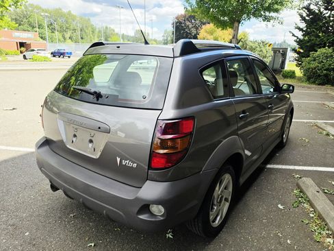 Used 2006 Pontiac Vibe w/ Sun And Sound Package FWD image 5
