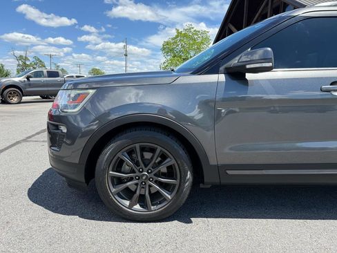Used 2018 Ford Explorer XLT w/ Equipment Group 202A FWD image 55