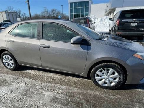 Used 2016 Toyota Corolla LE image 3