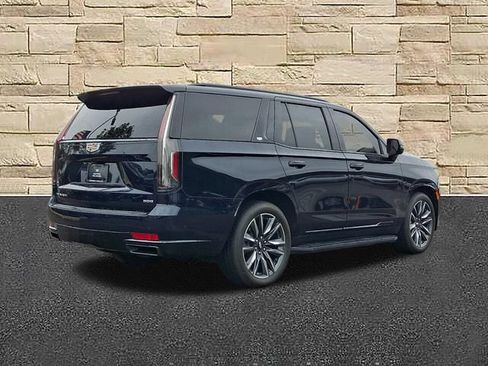 Used 2023 Cadillac Escalade Sport Platinum AWD/4WD image 4