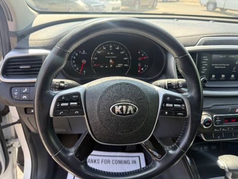 Used 2019 Kia Sorento EX FWD image 11