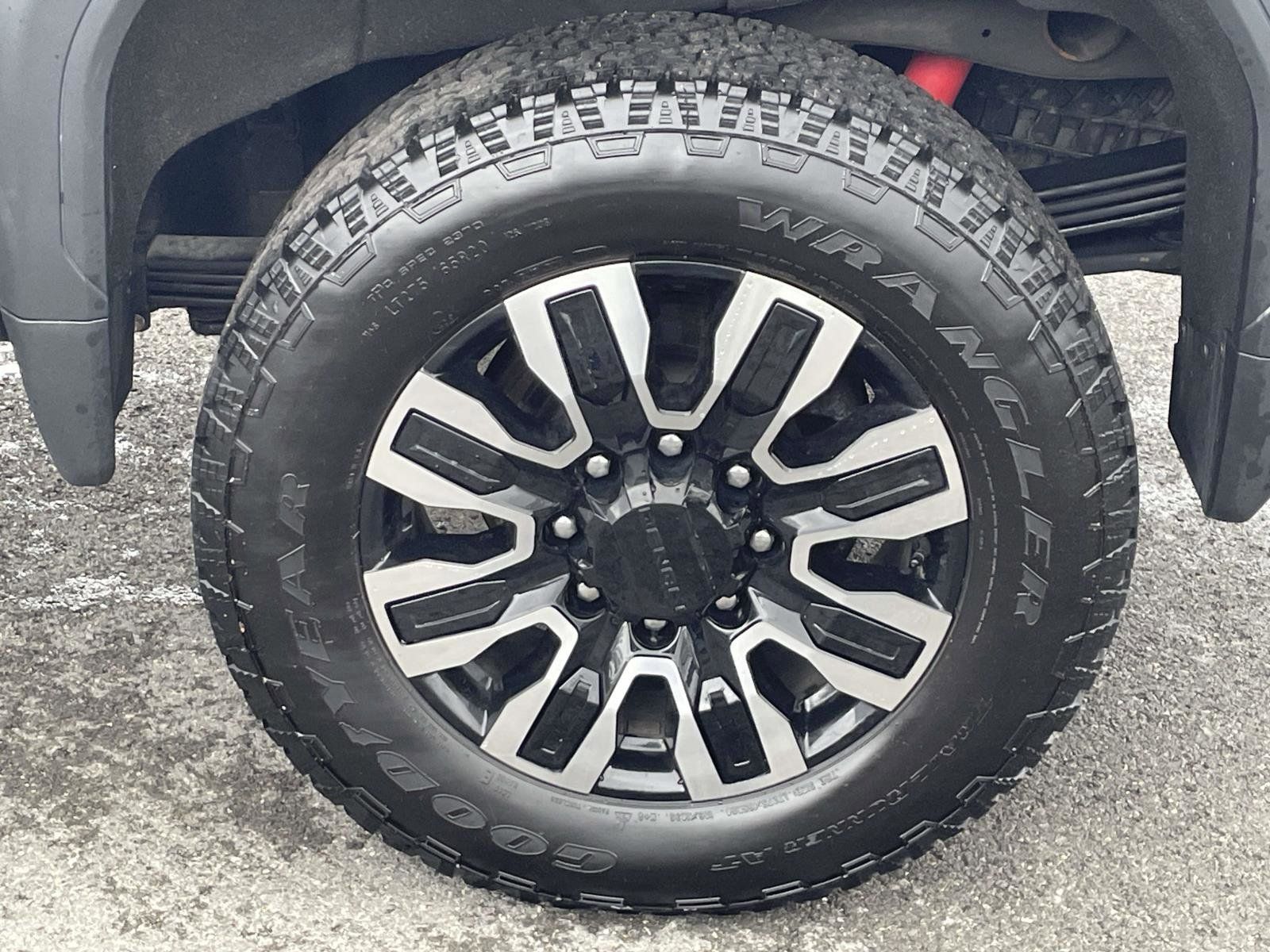 Certified 2024 GMC Sierra 2500 Denali Ultimate AWD/4WD image 12