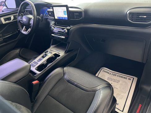 Used 2022 Ford Explorer ST w/ ST Street Pack image 13