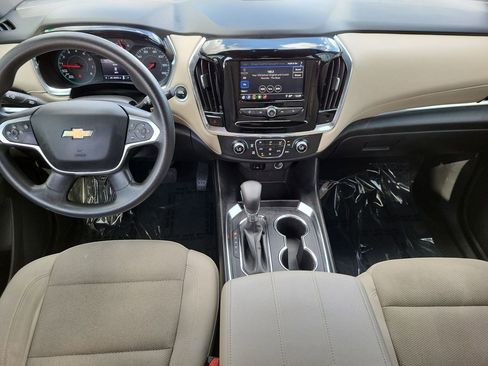 Used 2023 Chevrolet Traverse LS image 10