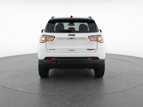 Used 2025 Jeep Compass Trailhawk AWD/4WD image 7
