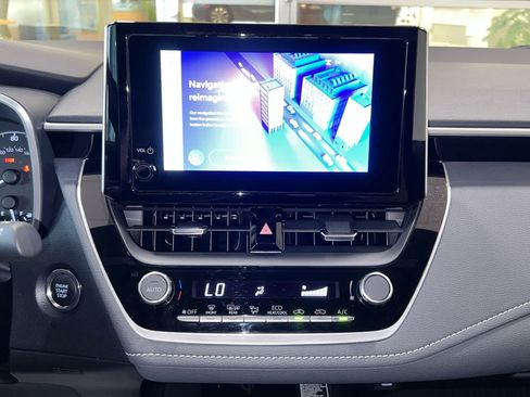 Used 2025 Toyota Corolla SE w/ SE Package FWD image 25