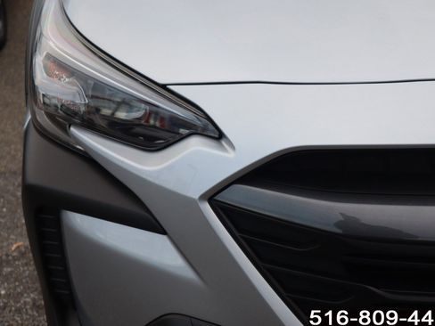 Used 2023 Subaru Outback Premium image 9