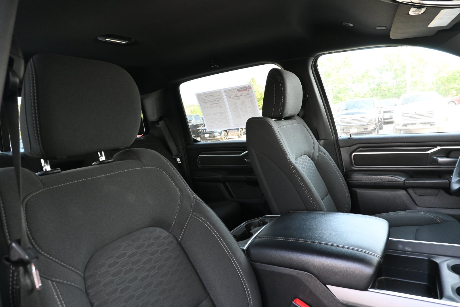 Used 2025 RAM 1500 Big Horn AWD/4WD image 31