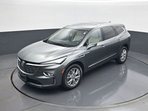 Used 2023 Buick Enclave Essence w/ Experience Buick Package AWD/4WD image 14