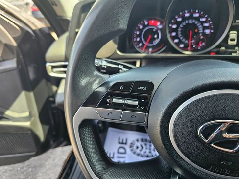 Used 2023 Hyundai Elantra SE image 15