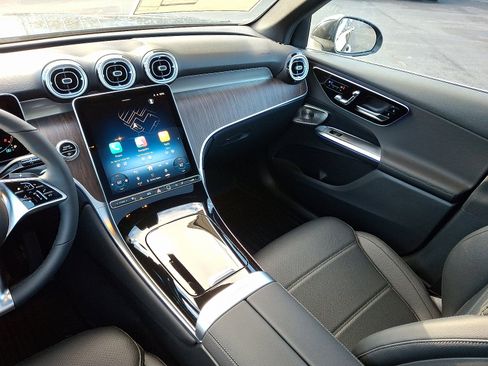 Used 2026 Mercedes-Benz GLC 300 4MATIC image 10