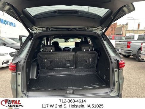 Used 2023 Chevrolet Traverse LT image 22