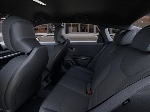 New 2026 Kia K4 FWD image 18