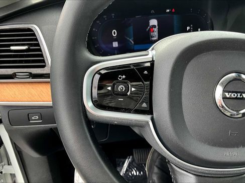 Certified 2023 Volvo XC90 B5 Plus image 22