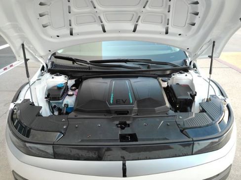 Used 2024 Hyundai Ioniq 5 SEL RWD image 52