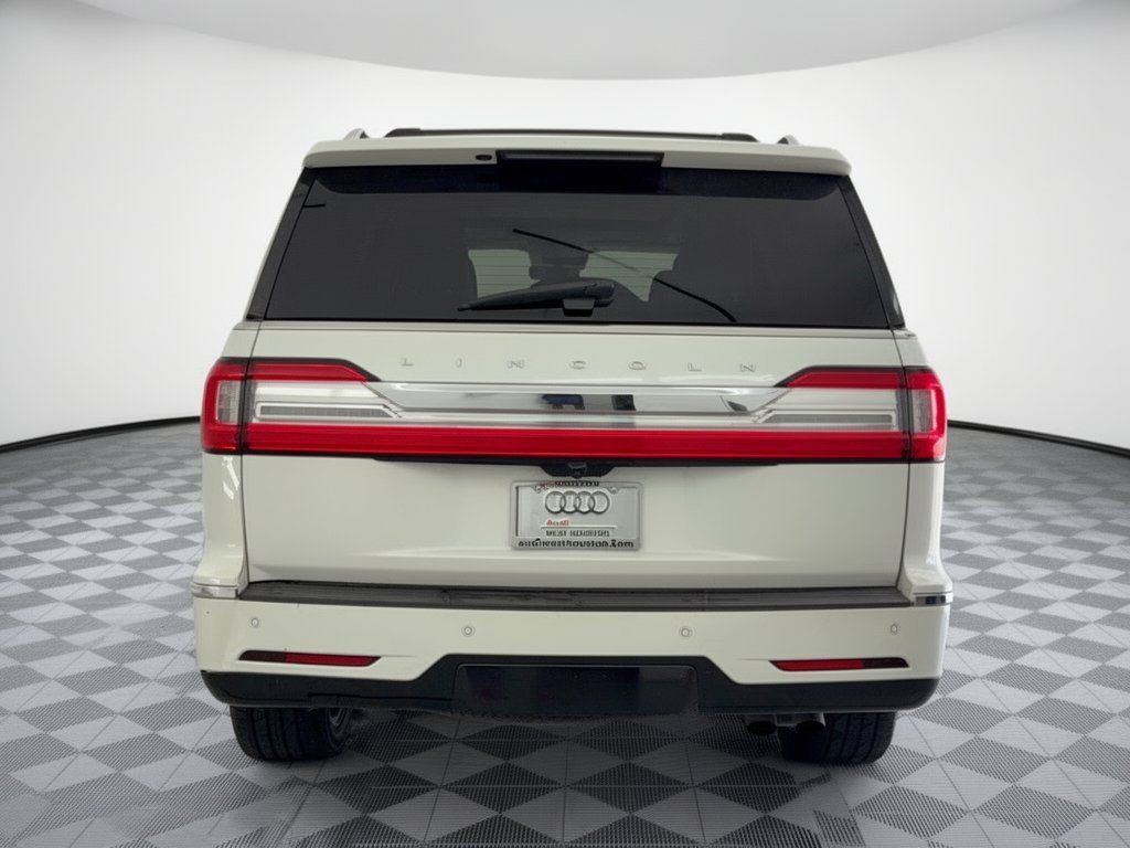 Used 2020 Lincoln Navigator Reserve w/ Equipment Group 208A Reserve AWD/4WD image 11