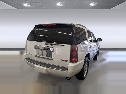 Used 2013 GMC Yukon Denali image 9