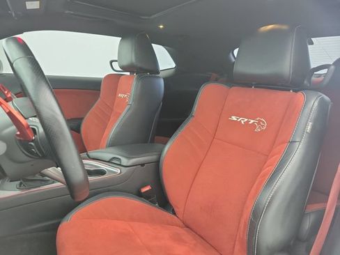Used 2017 Dodge Challenger SRT Hellcat RWD image 11