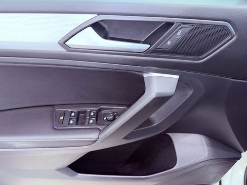 Used 2022 Volkswagen Tiguan S image 17