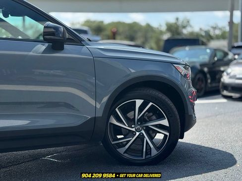Used 2022 Volvo XC40 T5 R-Design w/ Climate Package AWD/4WD image 9