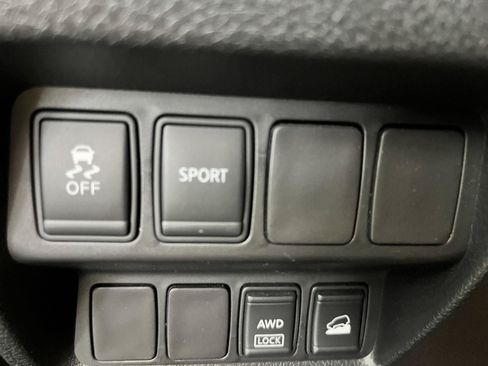 Used 2014 Nissan Rogue SV w/ SV Moonroof Package AWD/4WD image 23