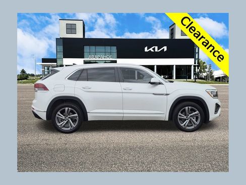 Used 2024 Volkswagen Atlas Cross Sport SEL R-Line AWD/4WD image 1