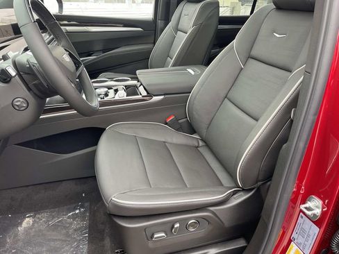 New 2026 Cadillac Escalade Luxury w/ Touring Package image 19