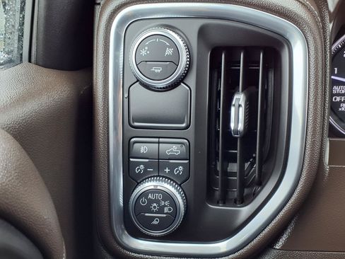 Used 2019 GMC Sierra 1500 SLT w/ SLT Premium Plus Package RWD image 11