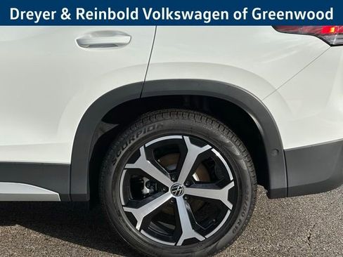 New 2026 Volkswagen Tiguan SE image 9