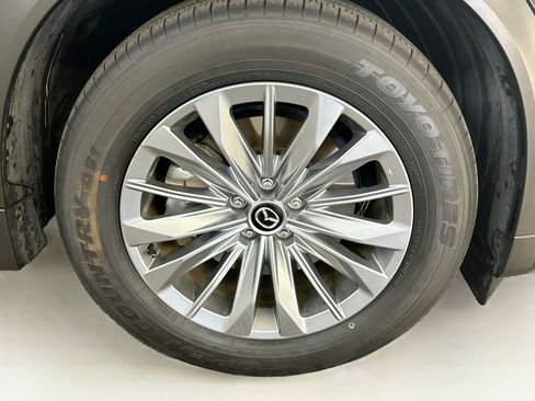 Used 2024 MAZDA CX-90 Plug-In Hybrid w/ Preferred AWD/4WD image 11