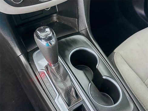 Used 2019 Chevrolet Equinox LT image 16