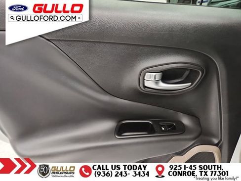 Used 2015 Jeep Renegade Limited AWD/4WD image 16