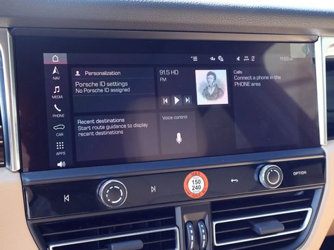 New 2026 Porsche Macan image 17