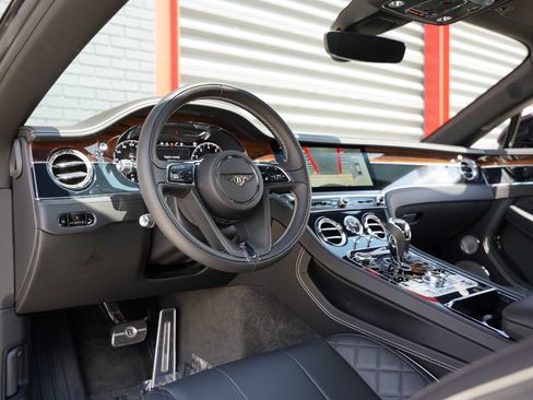 Used 2020 Bentley Continental GT AWD/4WD image 18