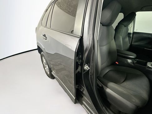 Used 2024 Toyota RAV4 LE AWD/4WD image 27