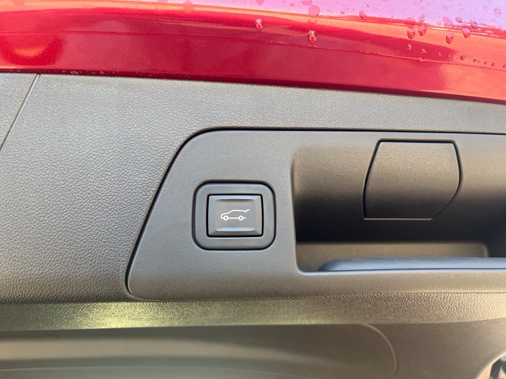 Used 2023 Buick Envision Avenir AWD/4WD image 10