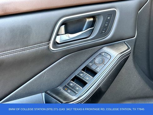 Used 2022 Nissan Rogue Platinum w/ Head-Up Display Package FWD image 11