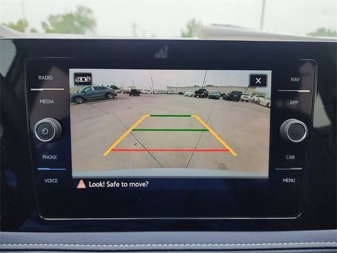 New 2025 Volkswagen Taos SEL image 20