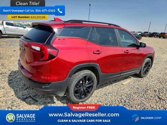 Used 2022 GMC Terrain SLE w/ Driver Convenience Package FWD image 4