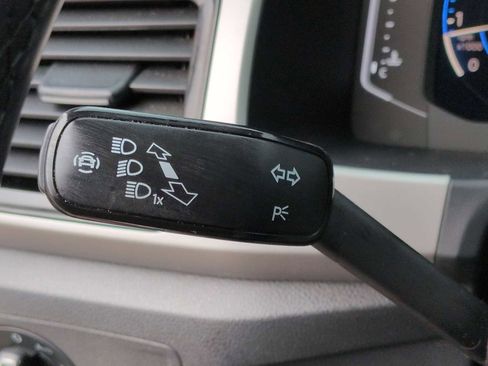 Used 2021 Volkswagen Atlas SEL R-Line image 28