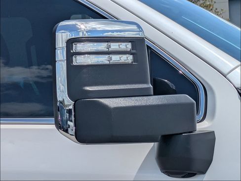 Used 2024 GMC Sierra 2500 Denali Ultimate AWD/4WD image 12
